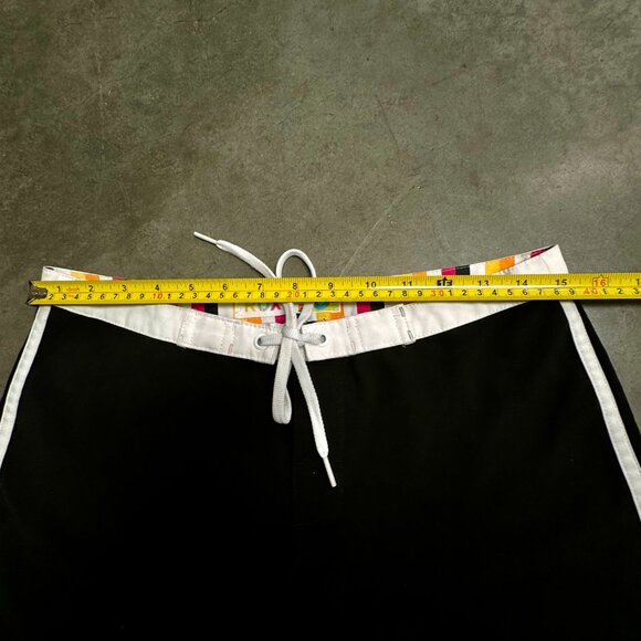 ROXY WOMEN'S BOARD SHORTS BLACK WITH WHITE TRIM SIZE 5 JUNIORS - Picture 11 of 14